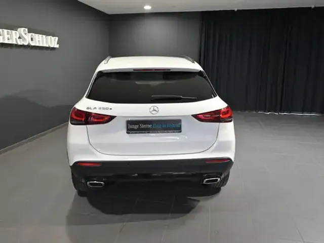 Mercedes-Benz GLA 250