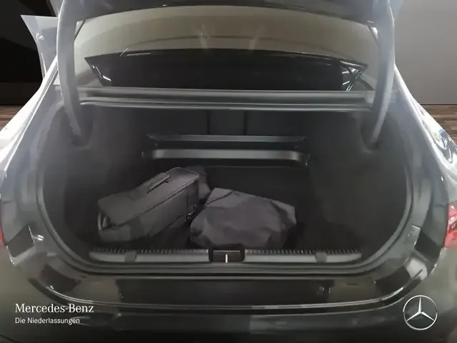 Mercedes-Benz EQE 350