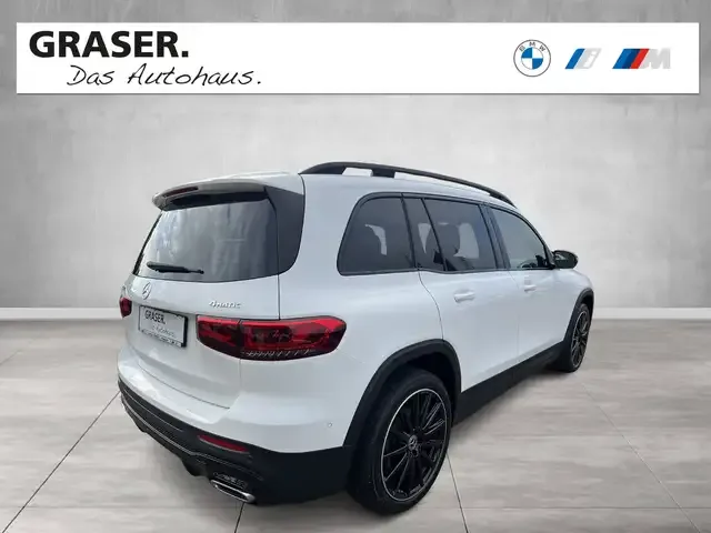 Mercedes-Benz GLB 220