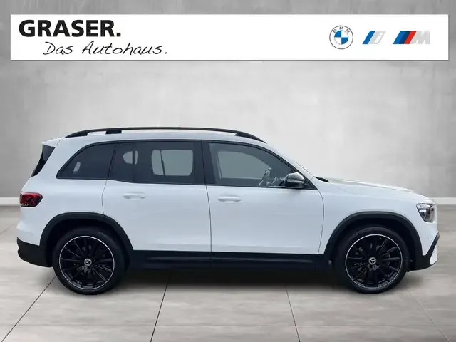 Mercedes-Benz GLB 220