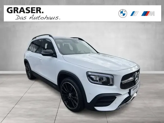 Mercedes-Benz GLB 220
