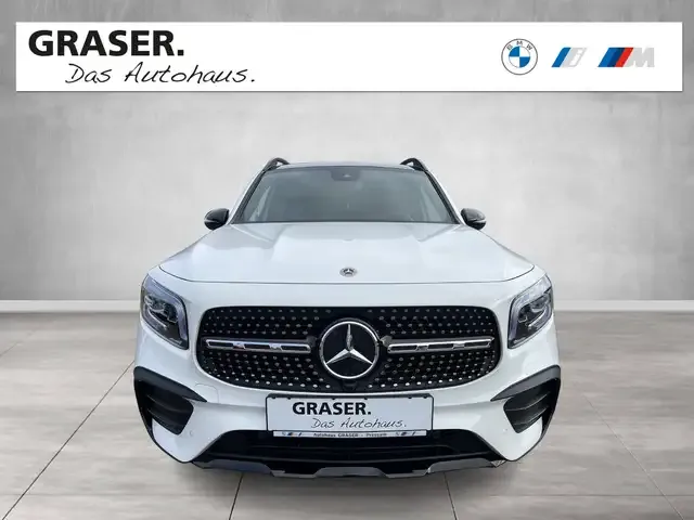 Mercedes-Benz GLB 220
