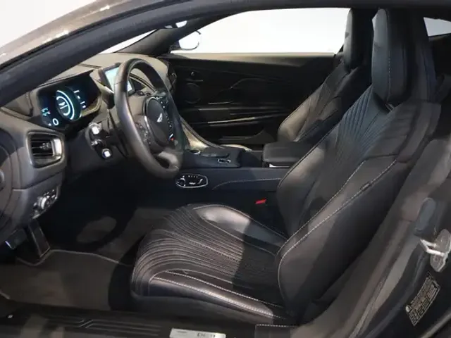 Aston Martin DB11