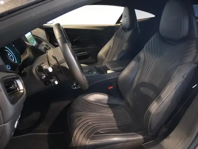Aston Martin DB11