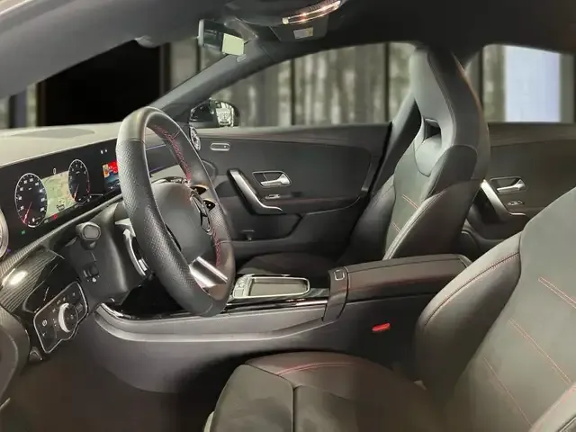 Mercedes-Benz CLA 180