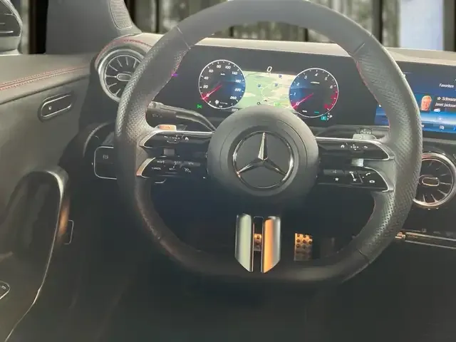 Mercedes-Benz CLA 180