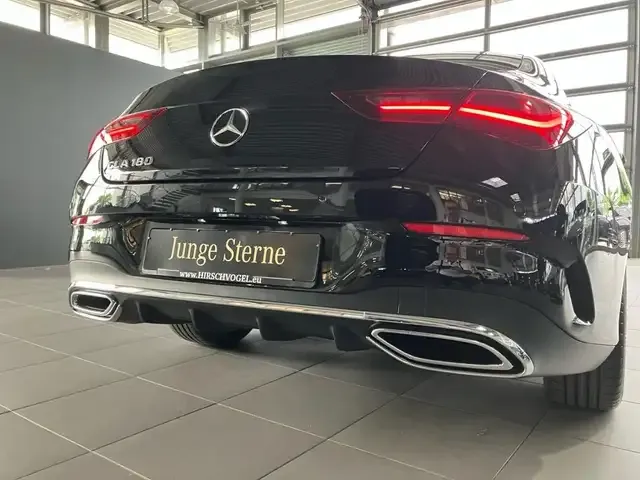 Mercedes-Benz CLA 180