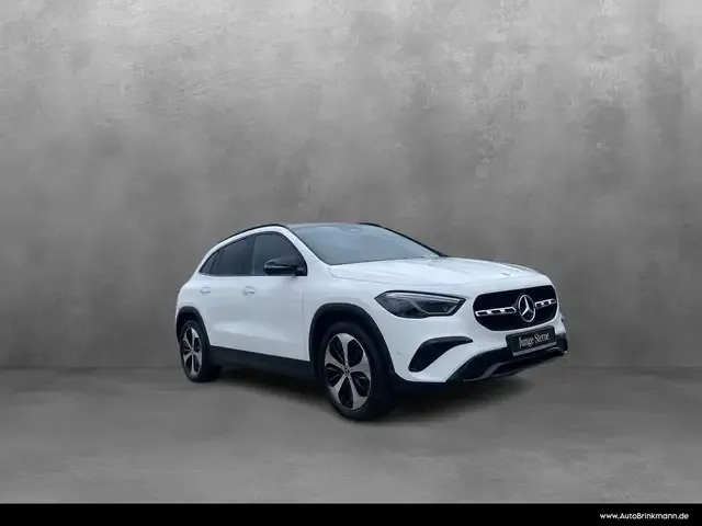 Mercedes-Benz GLA 200