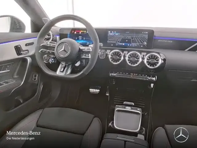 Mercedes-Benz CLA 35 AMG