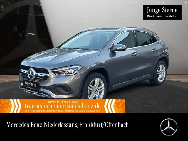 Mercedes-Benz GLA 220
