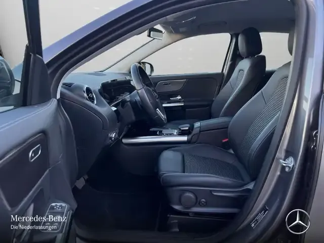Mercedes-Benz GLA 220