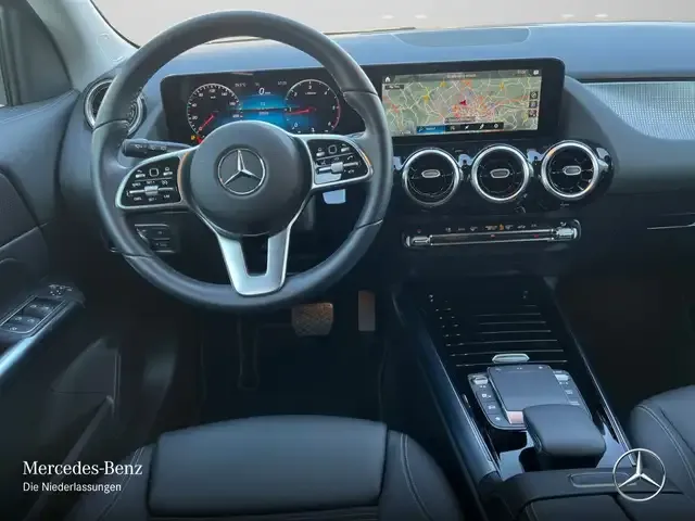 Mercedes-Benz GLA 220