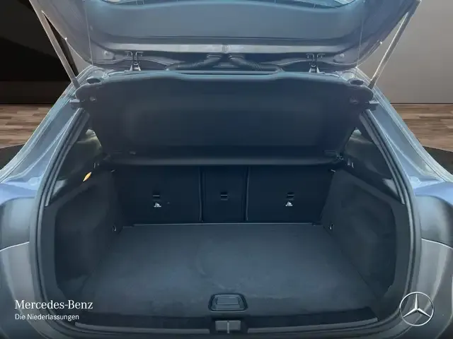 Mercedes-Benz GLA 220
