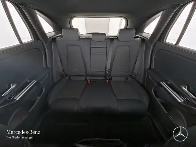 Mercedes-Benz EQA 300