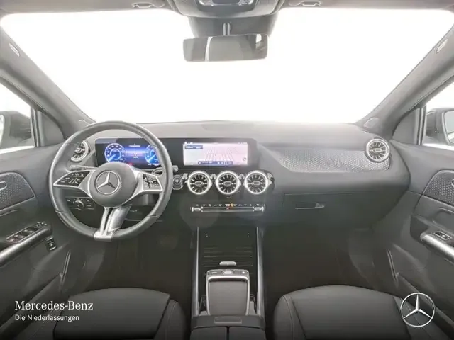 Mercedes-Benz EQA 300