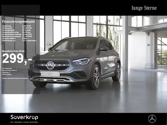 Mercedes-Benz GLA 200