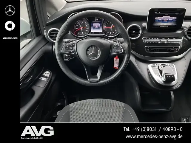 Mercedes-Benz V 250
