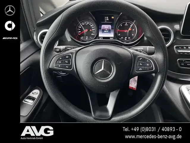 Mercedes-Benz V 250