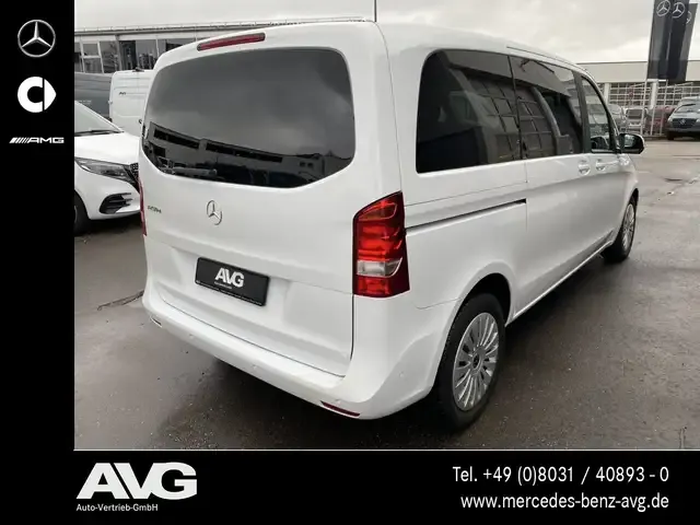 Mercedes-Benz V 250