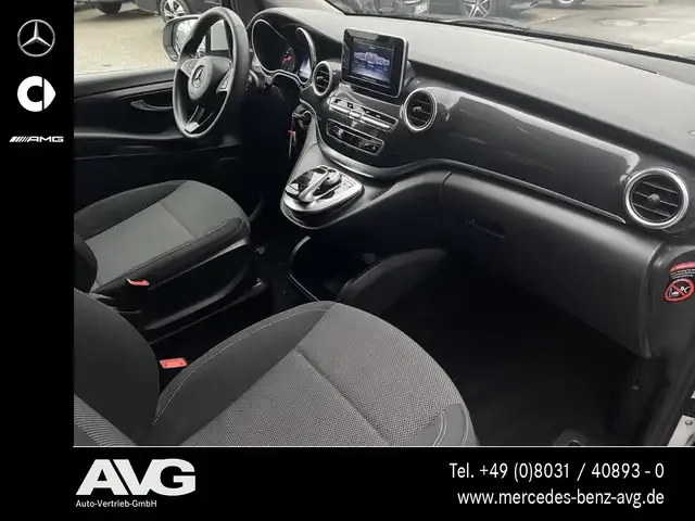 Mercedes-Benz V 250
