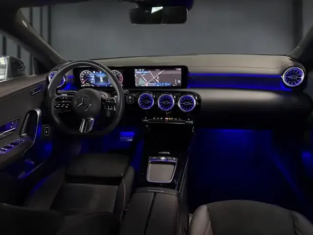 Mercedes-Benz CLA 180