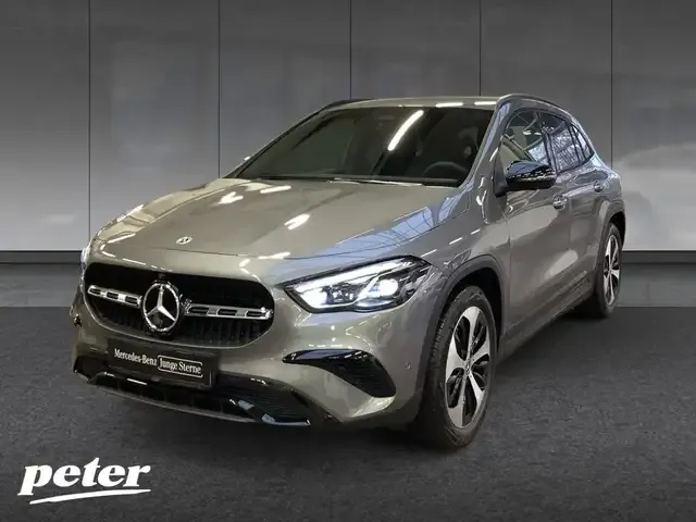 Mercedes-Benz GLA 220