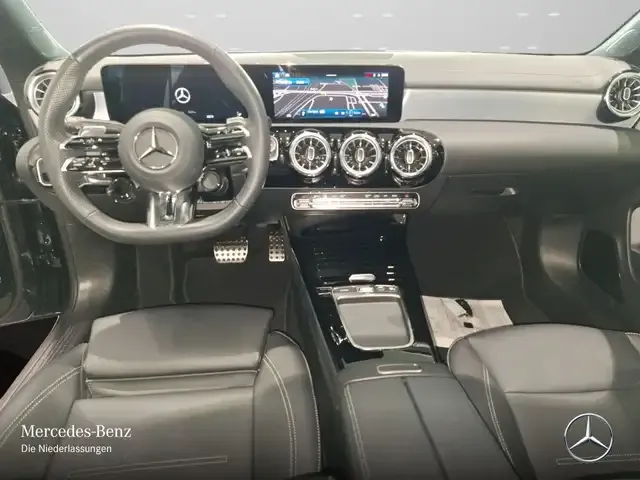 Mercedes-Benz CLA 35 AMG