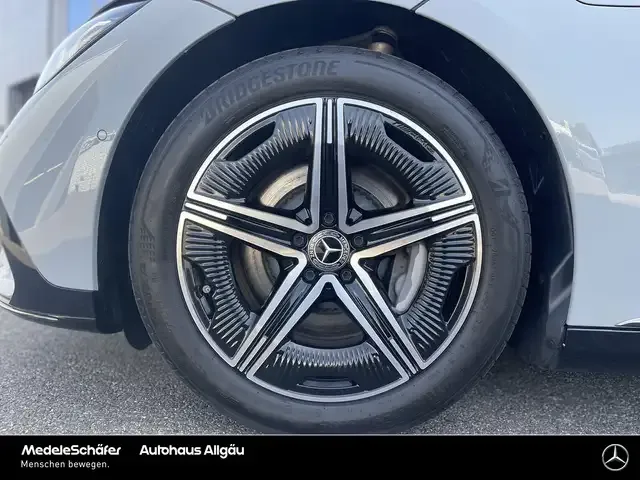 Mercedes-Benz EQE 500