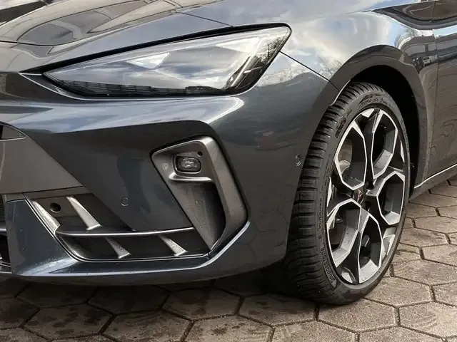 CUPRA Leon