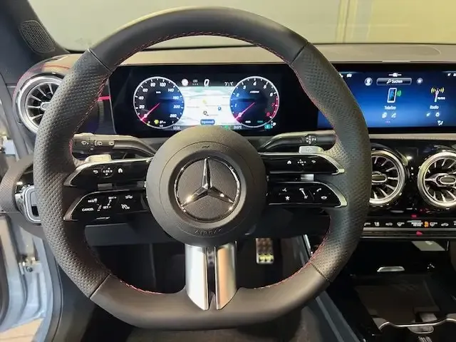 Mercedes-Benz CLA 180