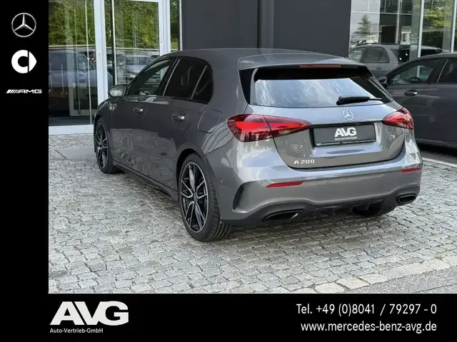 Mercedes-Benz A 200