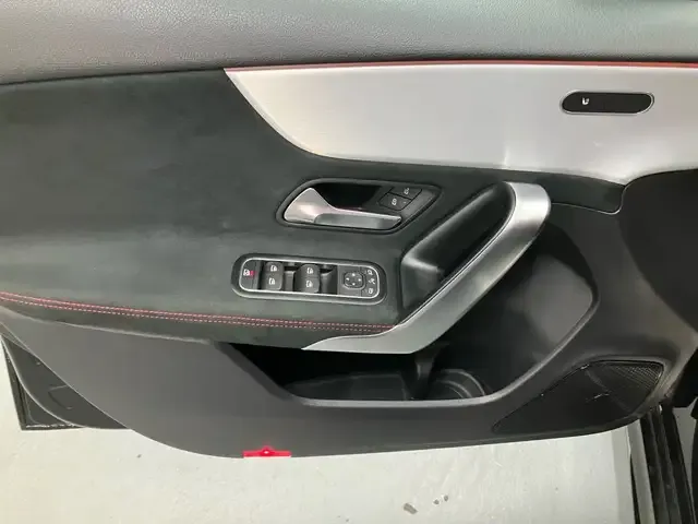 Mercedes-Benz A 35 AMG