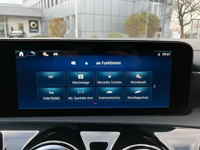 Mercedes-Benz CLA 200