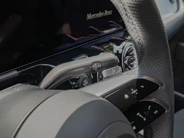 Mercedes-Benz GLA 220