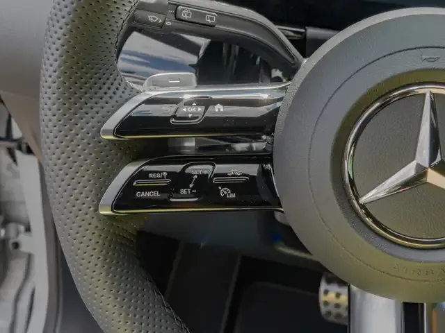 Mercedes-Benz GLA 220