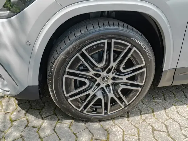 Mercedes-Benz GLA 220
