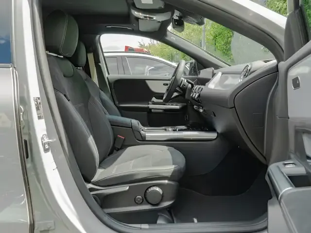 Mercedes-Benz GLA 220