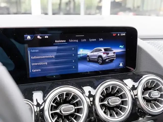 Mercedes-Benz GLA 200