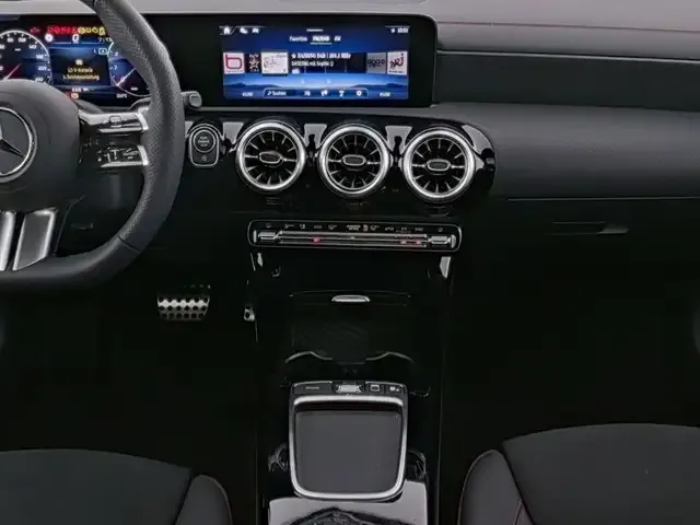 Mercedes-Benz CLA 200