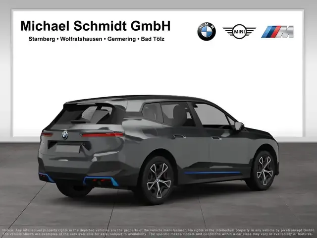 BMW iX