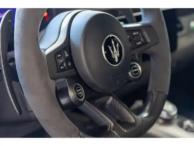 Maserati MC20