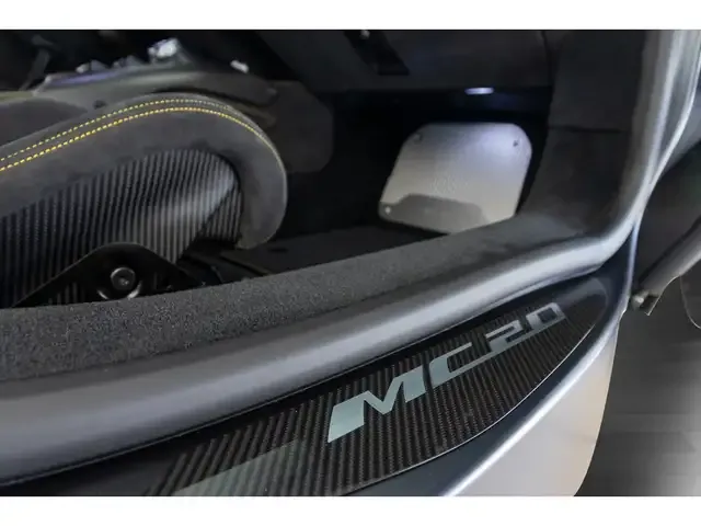 Maserati MC20