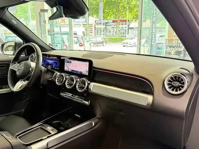 Mercedes-Benz EQB 300