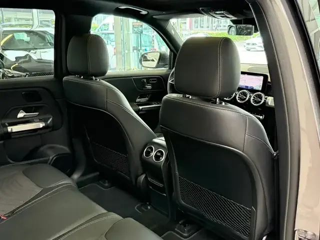 Mercedes-Benz EQB 300