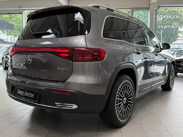 Mercedes-Benz EQB 300