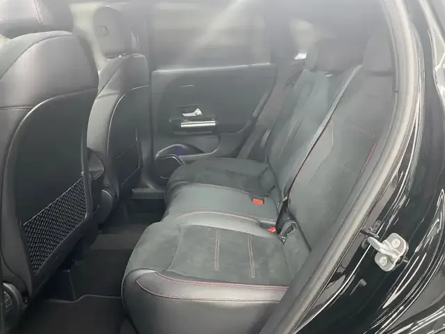 Mercedes-Benz GLA 220