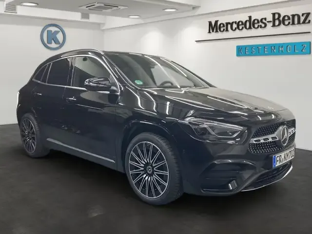 Mercedes-Benz GLA 220