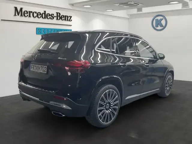 Mercedes-Benz GLA 220