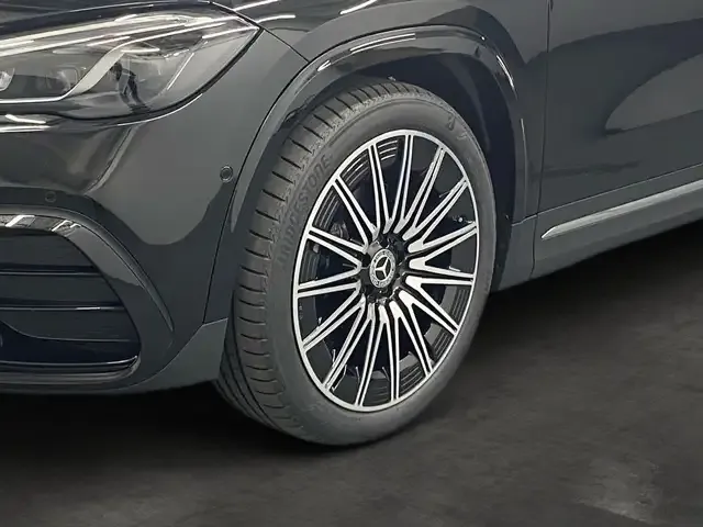 Mercedes-Benz GLA 220