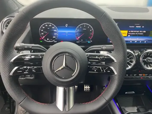 Mercedes-Benz GLA 220